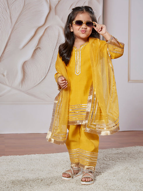 Girl's' Kurta Set With Dupatta